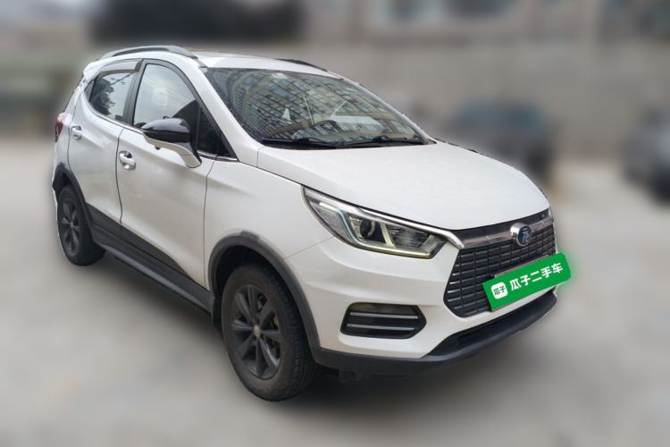 Used BYD Yuan New Energy 2018 EV360 Smart Connect Cool Edition Front Right 45 Deg