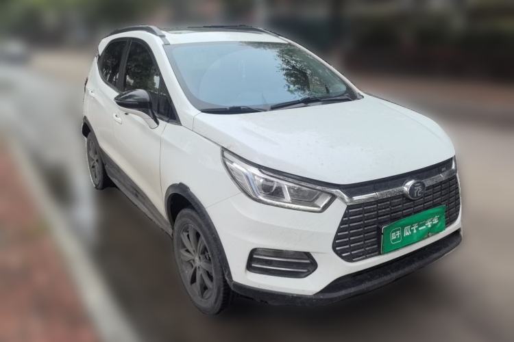 Used BYD Yuan New Energy 2018 EV360 Smart Connect Cool Edition Front Right 45 Deg