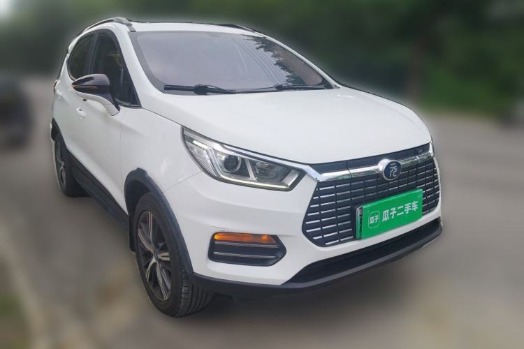 Used BYD Yuan New Energy 2018 EV360 Smart Connected Cool Model Front Right 45 Deg