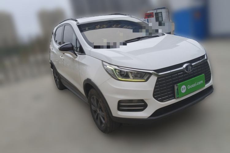 Used BYD Yuan New Energy 2018 EV360 Smart Connect Cool Edition Front Right 45 Deg