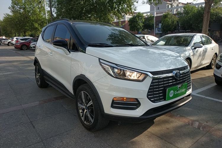 Used BYD Yuan New Energy 2018 EV360 Smart Connected Cool Model Front Right 45 Deg