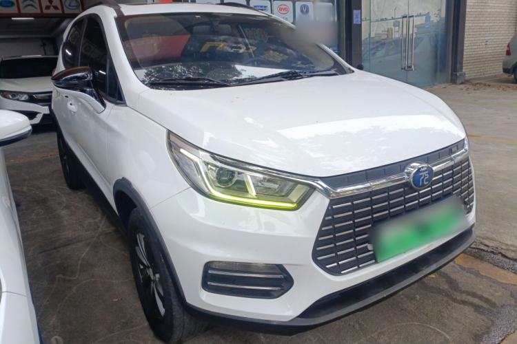 Used BYD Yuan New Energy 2018 EV360 Smart Connect Cool Edition Front Right 45 Deg