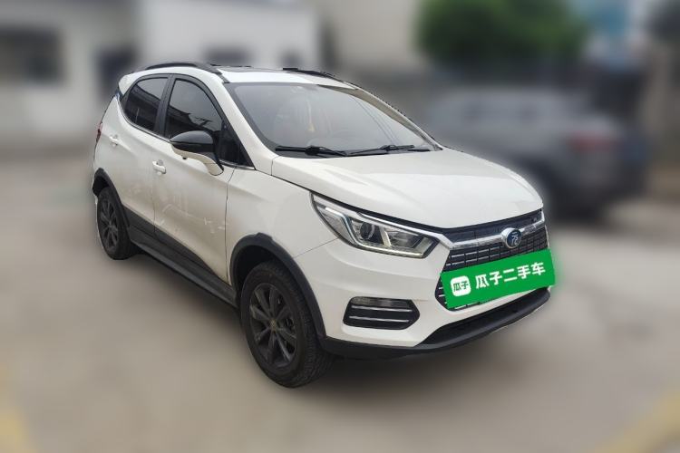 Used BYD Yuan New Energy 2018 EV360 Smart Connect Cool Edition Front Right 45 Deg