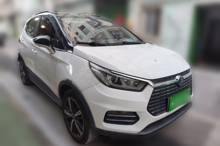 Used BYD Yuan New Energy 2018 EV360 Smart Connected Cool Model Front Right 45 Deg