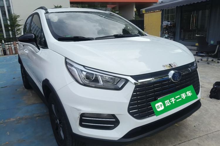 Used BYD Yuan New Energy 2018 EV360 Smart Connect Cool Edition Front Right 45 Deg