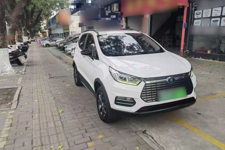 Used BYD Yuan New Energy 2018 EV360 Smart Connect Cool Edition Front Right 45 Deg