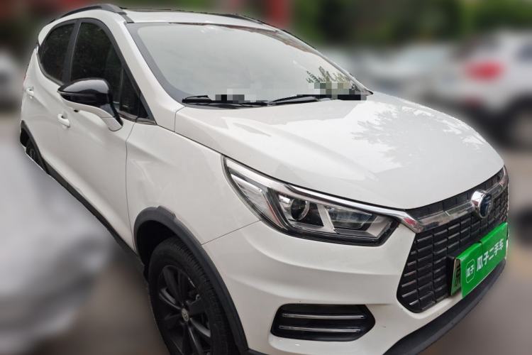 Used BYD Yuan New Energy 2018 EV360 Smart Connect Cool Edition Front Right 45 Deg