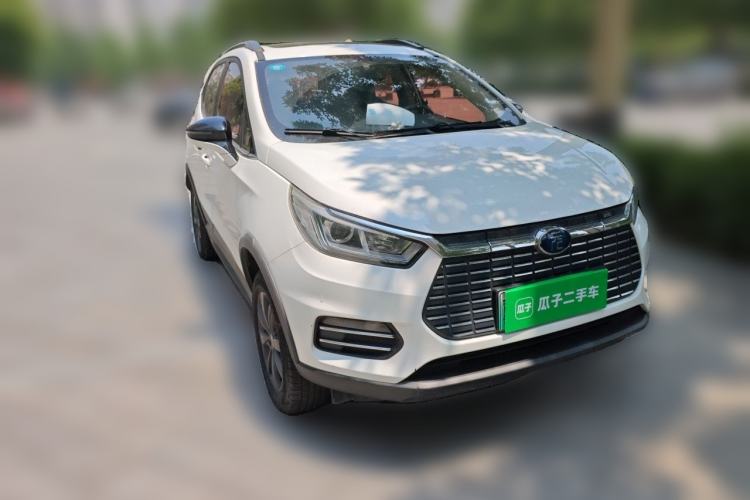 Used BYD Yuan New Energy 2018 EV360 Smart Connect Cool Edition Front Right 45 Deg