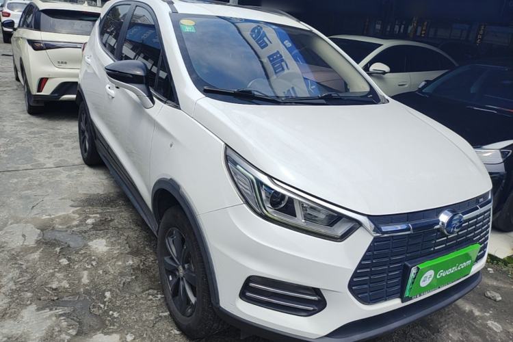 Used BYD Yuan New Energy 2018 EV360 Smart Connect Cool Edition Front Right 45 Deg