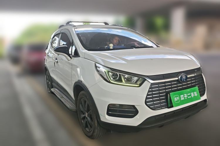 Used BYD Yuan New Energy 2018 EV360 Smart Connect Cool Edition Front Right 45 Deg