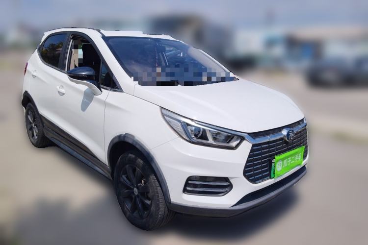 Used BYD Yuan New Energy 2018 EV360 Smart Connect Cool Edition Front Right 45 Deg