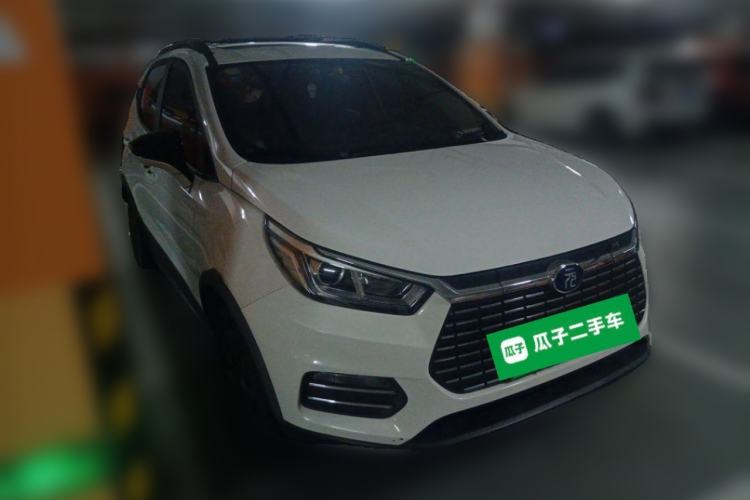 Used BYD Yuan New Energy 2018 EV360 Smart Connect Cool Edition Front Right 45 Deg