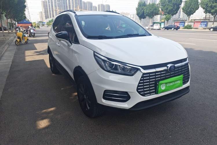 Used BYD Yuan New Energy 2018 EV360 Smart Connect Cool Edition Front Right 45 Deg