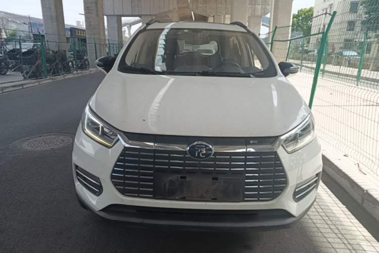 Used BYD Yuan New Energy 2018 EV360 Smart Connected Cool Model Front