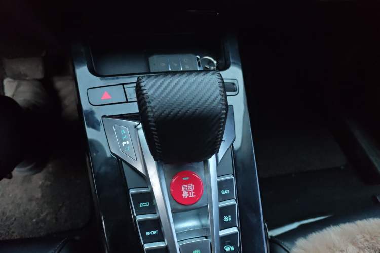 Used BYD Yuan New Energy 2018 EV360 Smart Connect Cool Edition Gear Lever