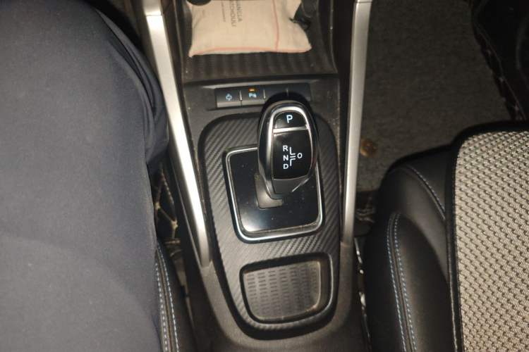 Used BYD Yuan New Energy 2018 EV360 Smart Connect Cool Edition Gear Lever