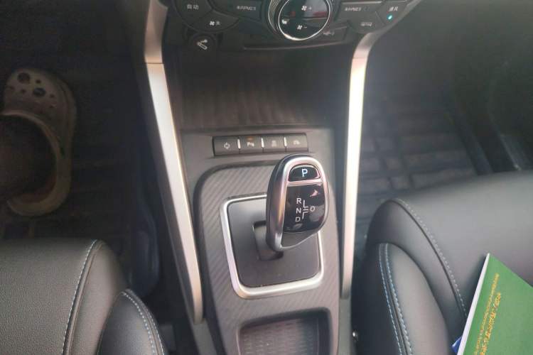 Used BYD Yuan New Energy 2018 EV360 Smart Connected Cool Model Gear Lever