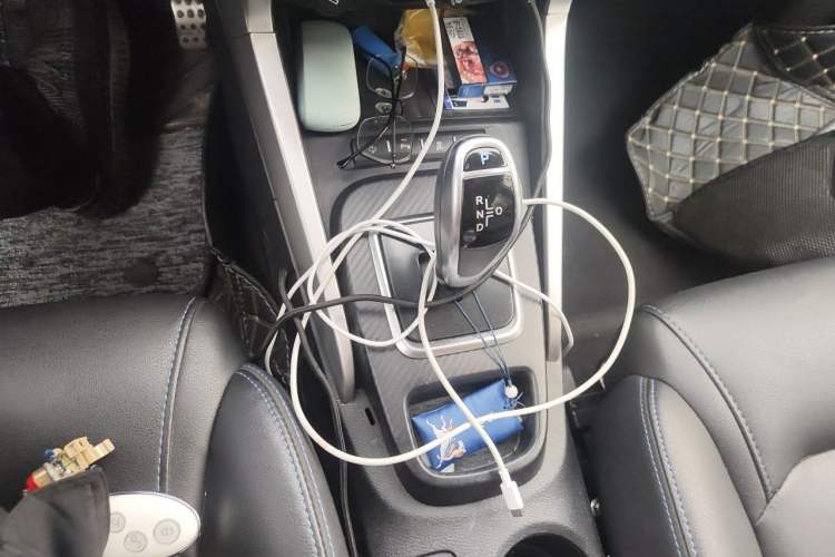 Used BYD Yuan New Energy 2018 EV360 Smart Connected Cool Model Gear Lever