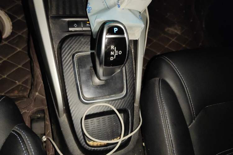 Used BYD Yuan New Energy 2018 EV360 Smart Connected Cool Model Gear Lever