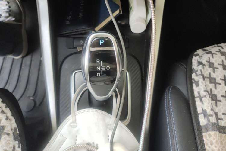 Used BYD Yuan New Energy 2018 EV360 Smart Connect Cool Edition Gear Lever