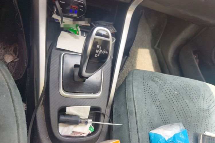 Used BYD Yuan New Energy 2018 EV360 Smart Connect Cool Edition Gear Lever