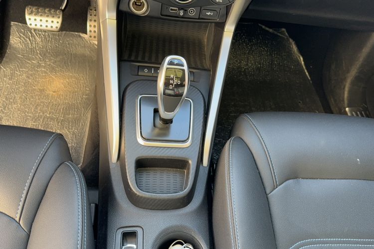 Used BYD Yuan New Energy 2018 EV360 Smart Connect Cool Edition Gear Lever