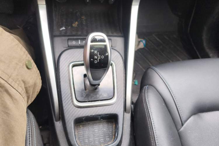 Used BYD Yuan New Energy 2018 EV360 Smart Connect Cool Edition Gear Lever