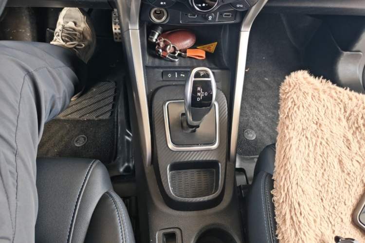 Used BYD Yuan New Energy 2018 EV360 Smart Connect Cool Edition Gear Lever