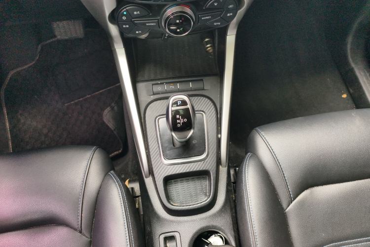 Used BYD Yuan New Energy 2018 EV360 Smart Connect Cool Edition Gear Lever