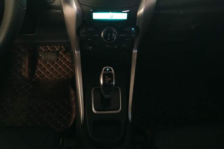 Used BYD Yuan New Energy 2018 EV360 Smart Connect Cool Edition Gear Lever