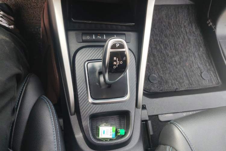 Used BYD Yuan New Energy 2018 EV360 Smart Connect Cool Edition Gear Lever