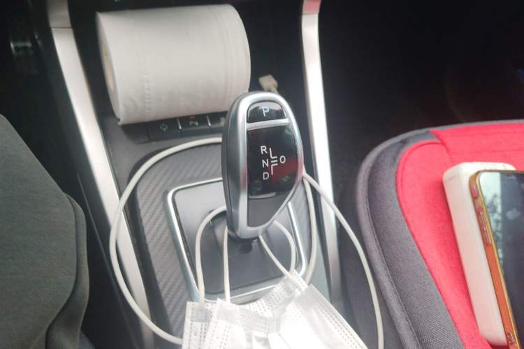 Used BYD Yuan New Energy 2018 EV360 Smart Connected Cool Model Gear Lever