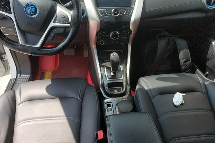 Used BYD Yuan New Energy 2018 EV360 Smart Connect Cool Edition Gear Lever