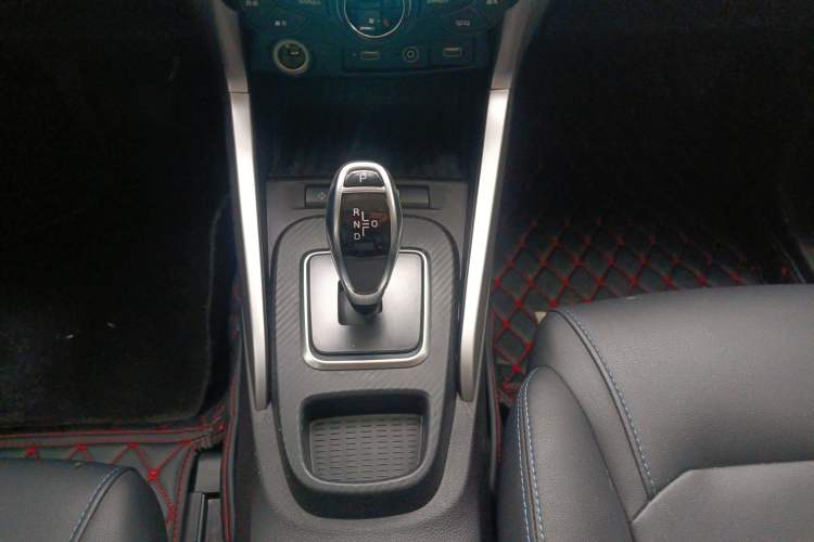 Used BYD Yuan New Energy 2018 EV360 Smart Connect Cool Edition Gear Lever