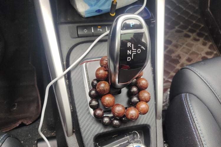 Used BYD Yuan New Energy 2018 EV360 Smart Connect Cool Edition Gear Lever