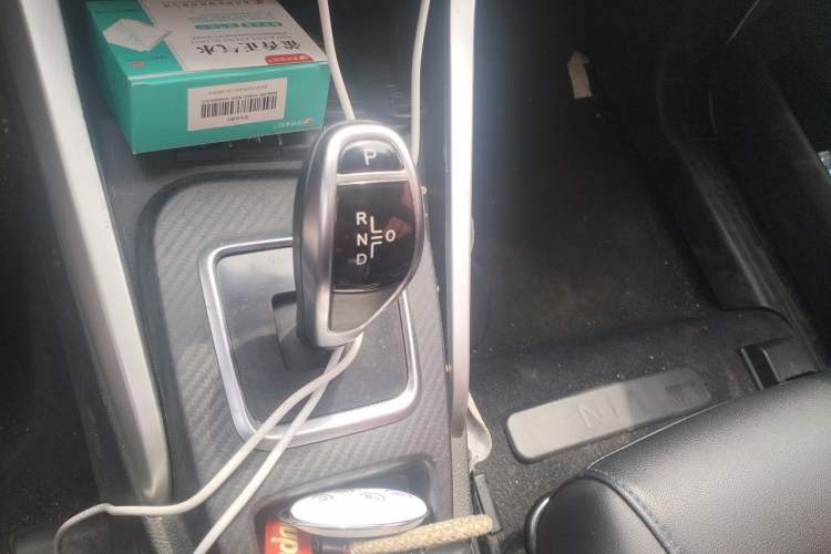Used BYD Yuan New Energy 2018 EV360 Smart Connect Cool Edition Gear Lever