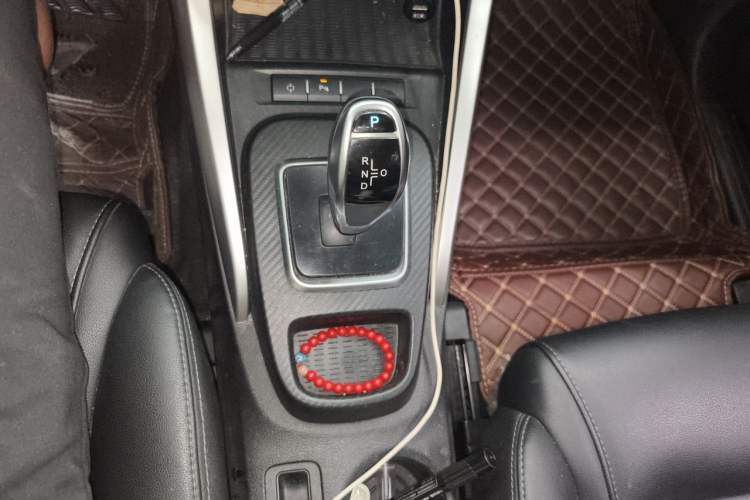 Used BYD Yuan New Energy 2018 EV360 Smart Connect Cool Edition Gear Lever