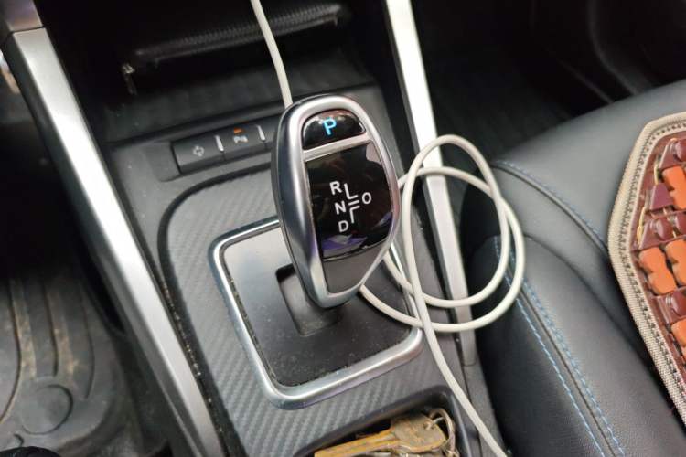 Used BYD Yuan New Energy 2018 EV360 Smart Connect Cool Edition Gear Lever