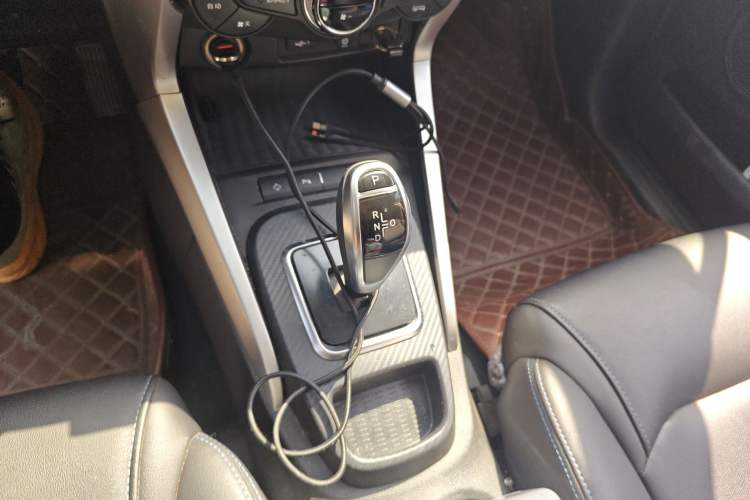 Used BYD Yuan New Energy 2018 EV360 Smart Connect Cool Edition Gear Lever