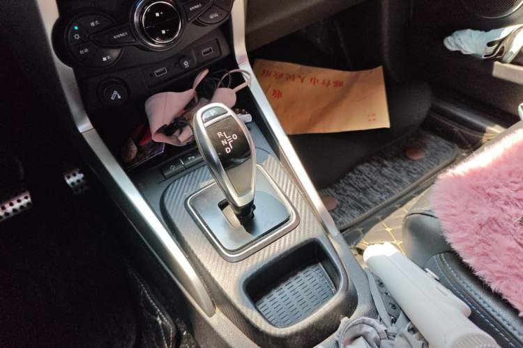Used BYD Yuan New Energy 2018 EV360 Smart Connect Cool Edition Gear Lever