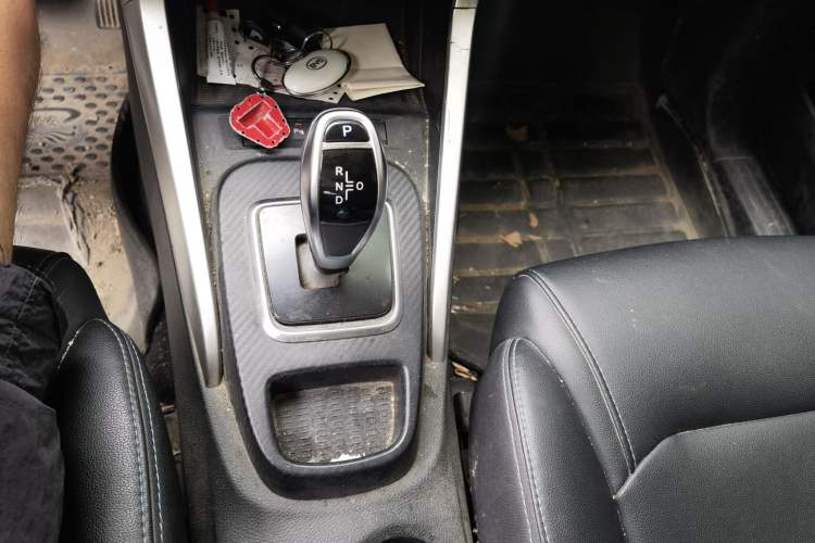 Used BYD Yuan New Energy 2018 EV360 Smart Connect Cool Edition Gear Lever