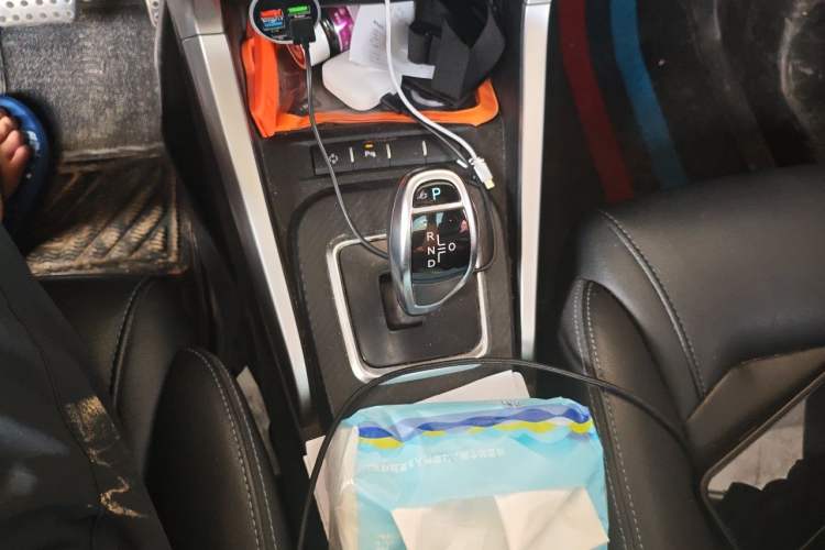 Used BYD Yuan New Energy 2018 EV360 Smart Connect Cool Edition Gear Lever