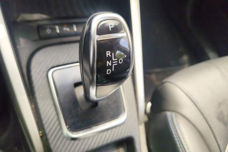 Used BYD Yuan New Energy 2018 EV360 Smart Connect Cool Edition Gear Lever