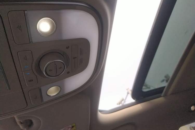 Used BYD Yuan New Energy 2018 EV360 Smart Connect Cool Edition Headliner
