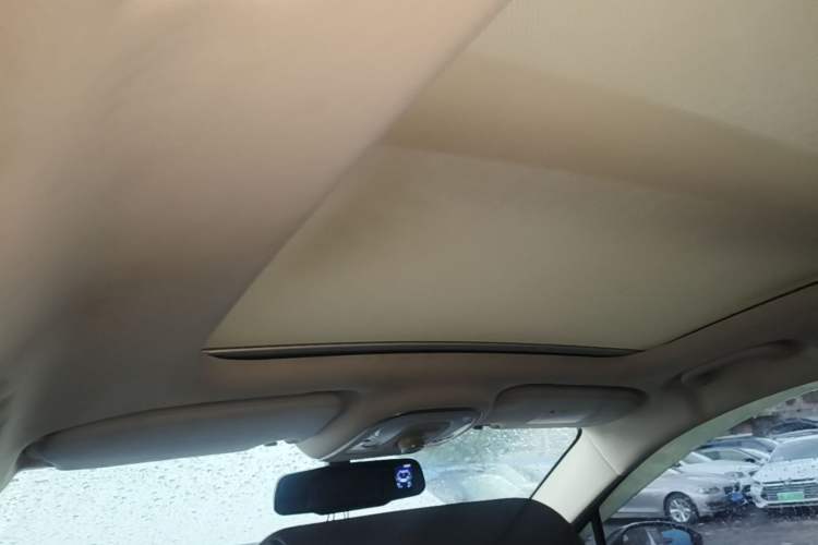 Used BYD Yuan New Energy 2018 EV360 Smart Connected Cool Model Headliner