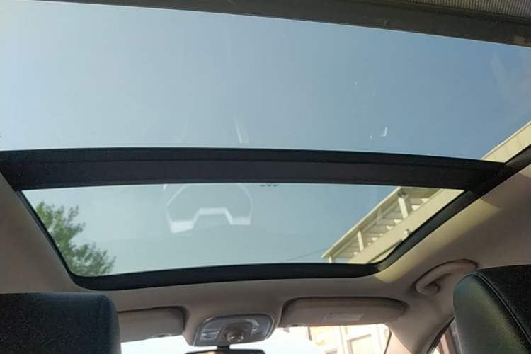 Used BYD Yuan New Energy 2018 EV360 Smart Connected Cool Model Headliner