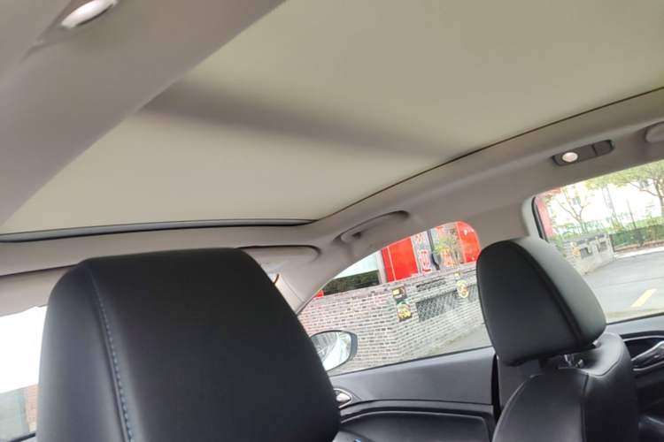Used BYD Yuan New Energy 2018 EV360 Smart Connected Cool Model Headliner