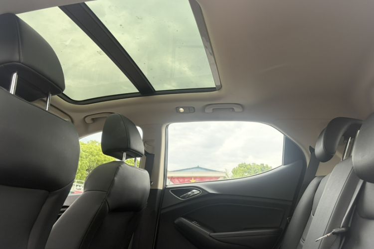 Used BYD Yuan New Energy 2018 EV360 Smart Connected Cool Model Headliner