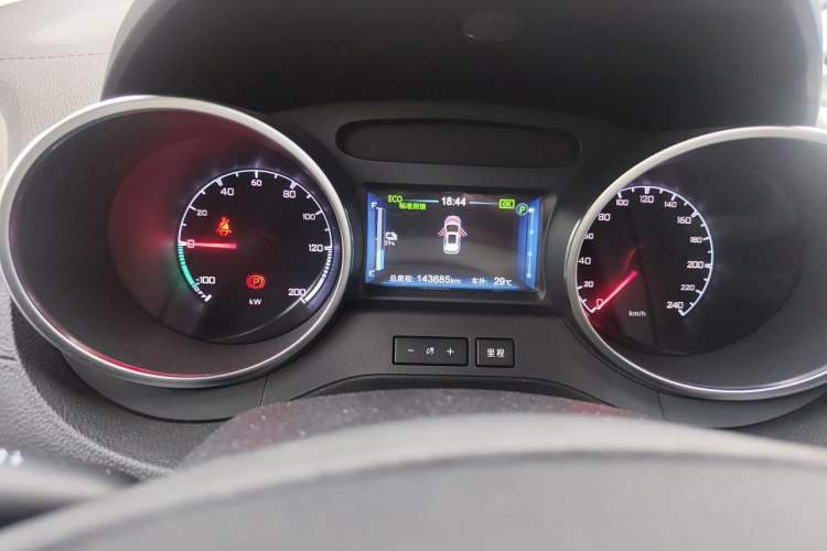 Used BYD Yuan New Energy 2018 EV360 Smart Connected Cool Model Instrument Cluster