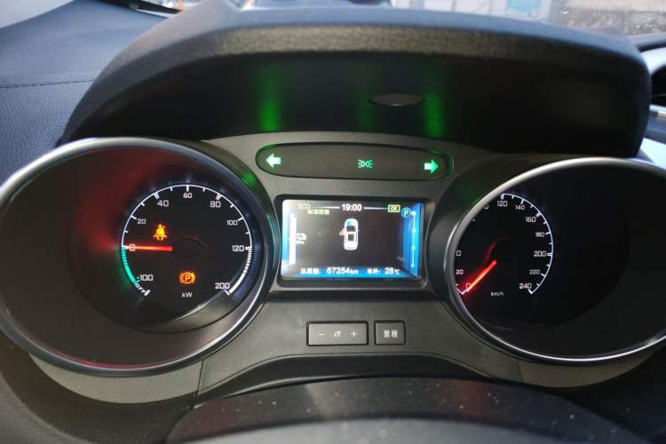 Used BYD Yuan New Energy 2018 EV360 Smart Connected Cool Model Instrument Cluster